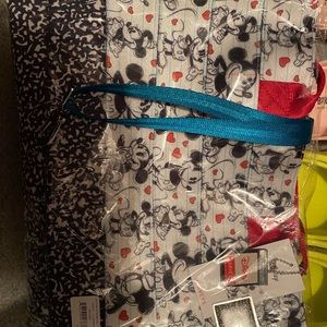 Harveys NWT Mickey Loves Minnie Tote